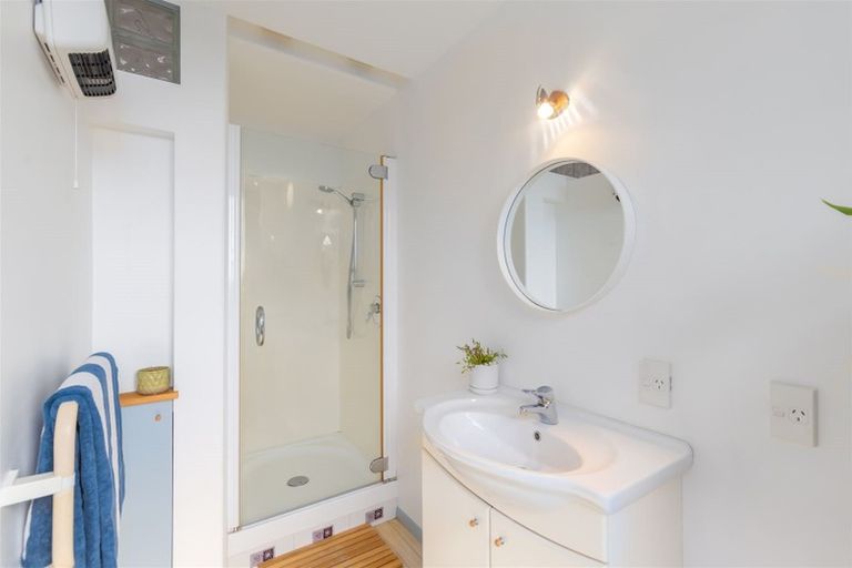 Photo of property in 2 Hobday Lane, Mount Pleasant, Christchurch, 8081