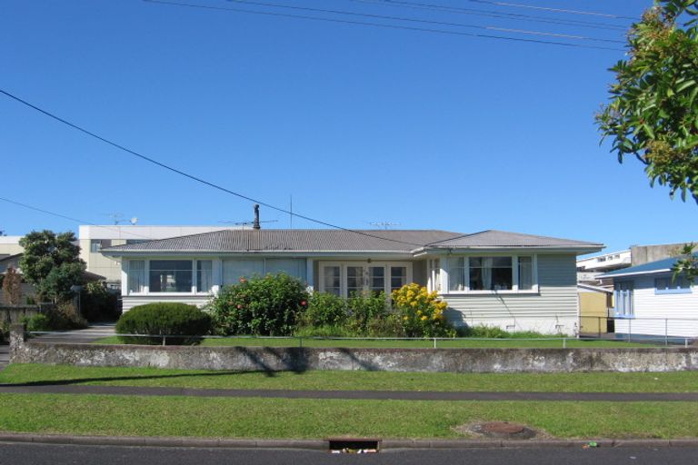 Photo of property in 55 Brandon Road, Glen Eden, Auckland, 0602