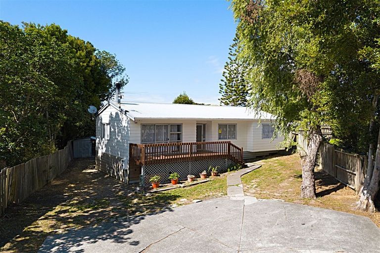 Photo of property in 72a Astley Avenue, New Lynn, Auckland, 0600