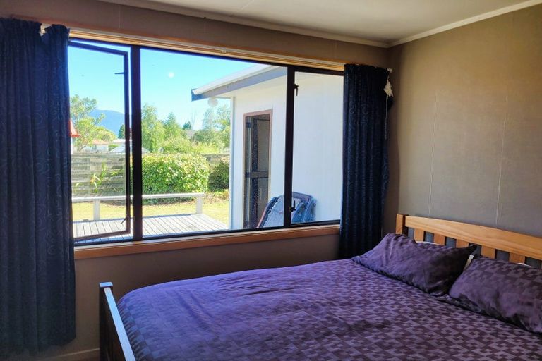 Photo of property in 28 Howden Street, Te Anau, 9600