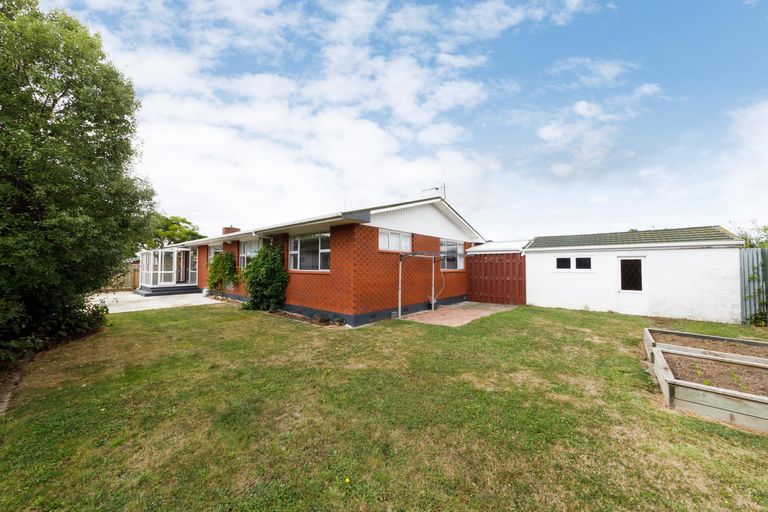 Photo of property in 20 Westhaven Grove, Takaro, Palmerston North, 4412