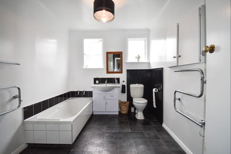 Photo of property in 122 Pohangina Road, Ashhurst, Palmerston North, 4470