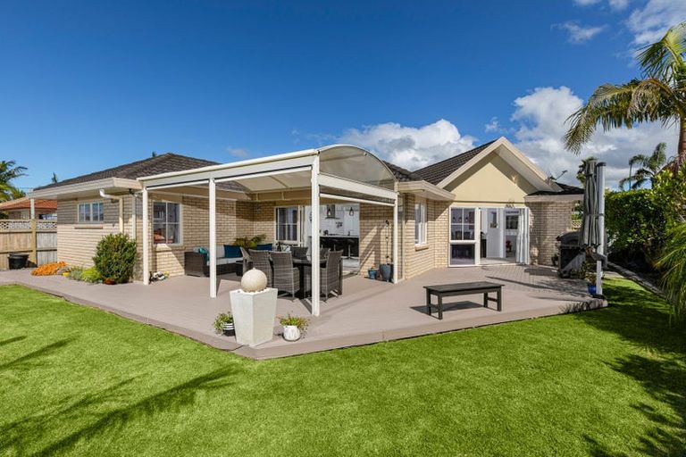 Photo of property in 27 Summerland Drive, Henderson, Auckland, 0612