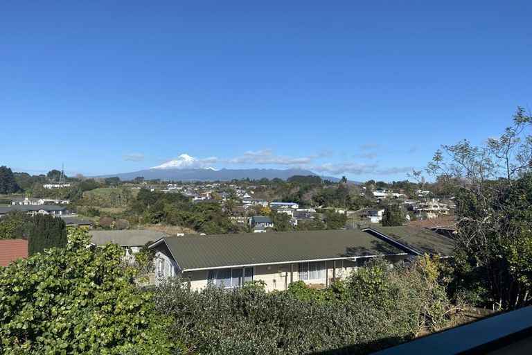 Photo of property in 11 Ballantrae Place, Highlands Park, New Plymouth, 4312