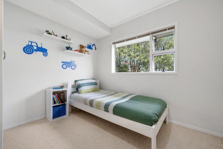 Photo of property in 32 Harford Place, Pakuranga Heights, Auckland, 2010