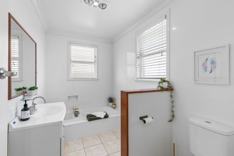 Photo of property in 175 Bartholomew Road, Levin, 5510