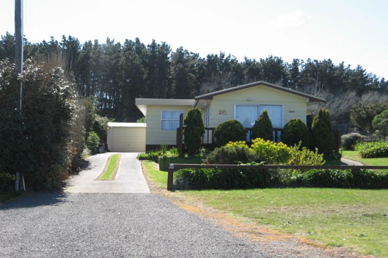 Photo of property in 66 Koputara Road, Himatangi Beach, Foxton, 4891