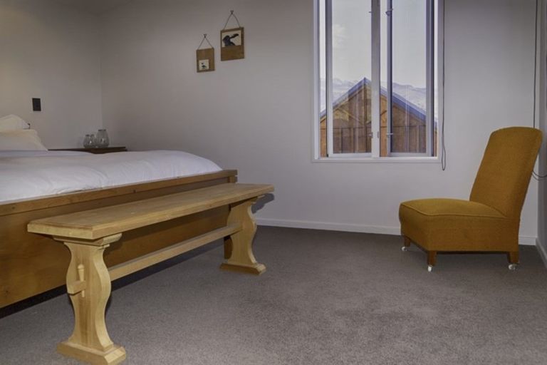 Photo of property in 8 Pisa Moorings Road, Mount Pisa, Cromwell, 9383