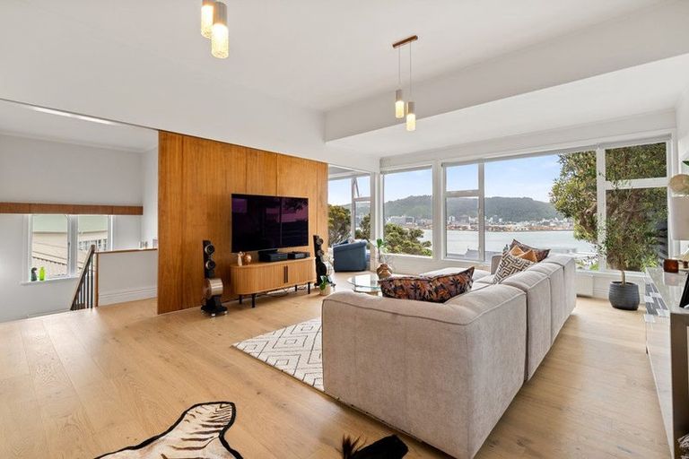 Photo of property in 2 Maida Vale Road, Roseneath, Wellington, 6011