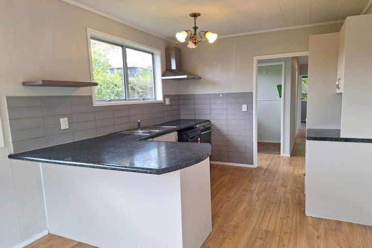Photo of property in 1/46a Captain Scott Road, Glen Eden, Auckland, 0602