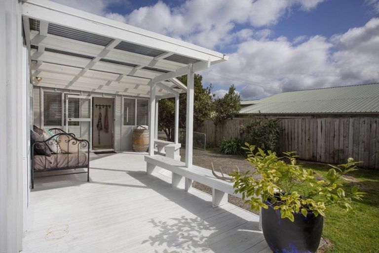 Photo of property in 144a Kiwi Road, Whangamata, 3620