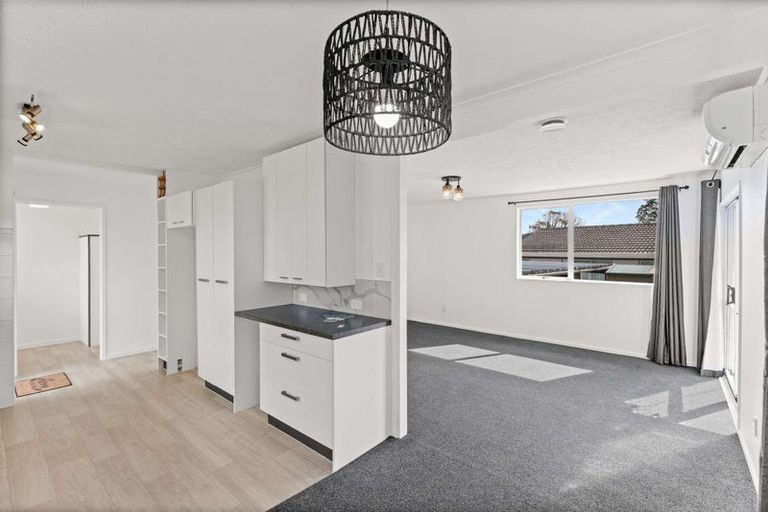 Photo of property in 2/79 Luanda Drive, Ranui, Auckland, 0612