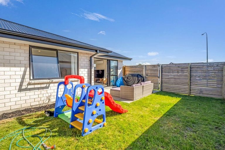Photo of property in 19 Batchelor Place, Kaiapoi, 7630