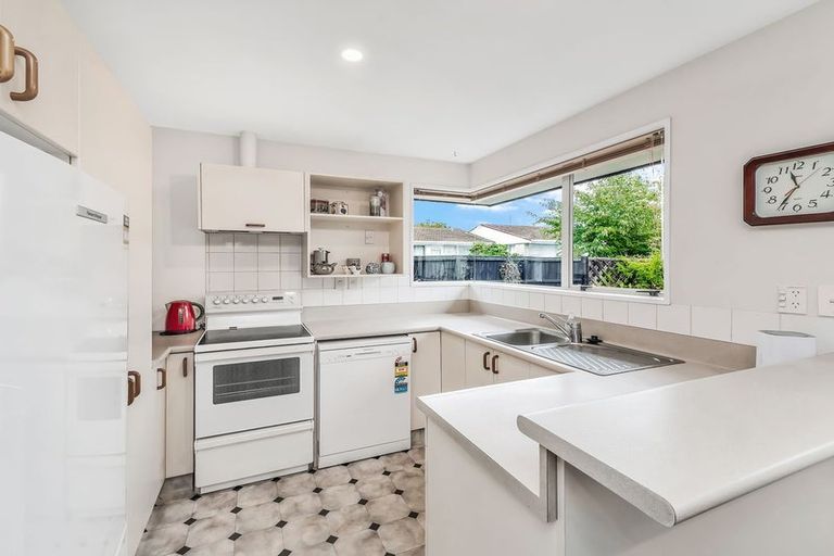 Photo of property in 3/107 Middlepark Road, Sockburn, Christchurch, 8042