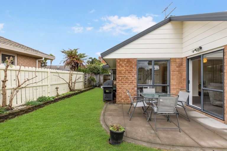 Photo of property in 2/172 Queen Street, Waiuku, 2123