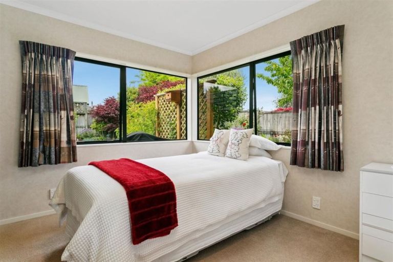 Photo of property in 35 Acacia Bay Road, Nukuhau, Taupo, 3330