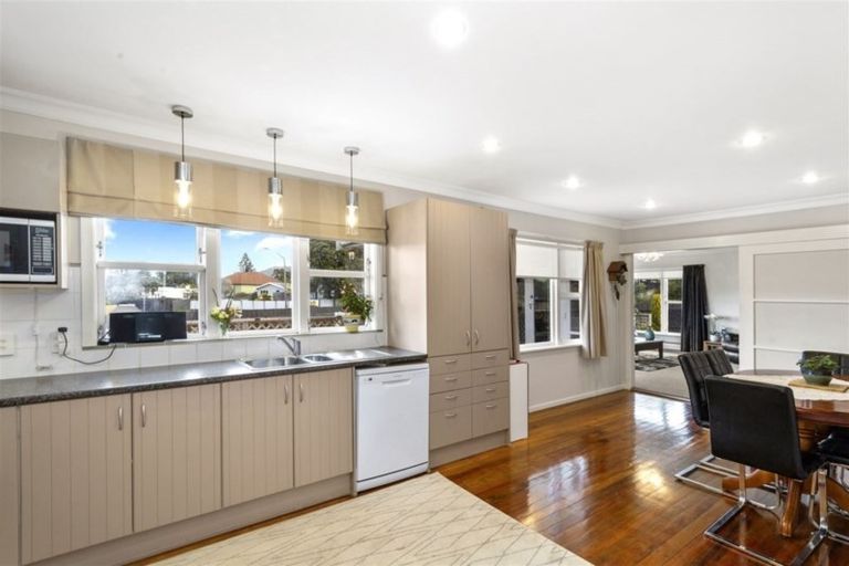 Photo of property in 44 Kapiti Crescent, Titahi Bay, Porirua, 5022