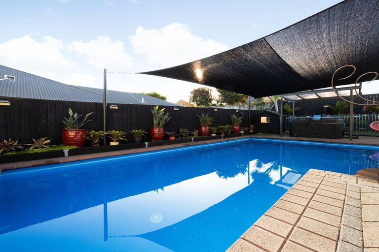 Photo of property in 17 Strathconnan Court, Rototuna, Hamilton, 3210