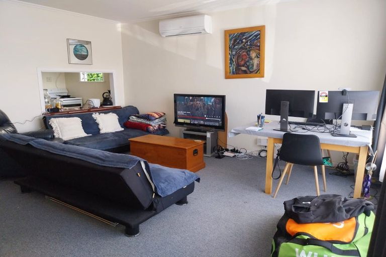 Photo of property in 4/51 Austin Street, Mount Victoria, Wellington, 6011