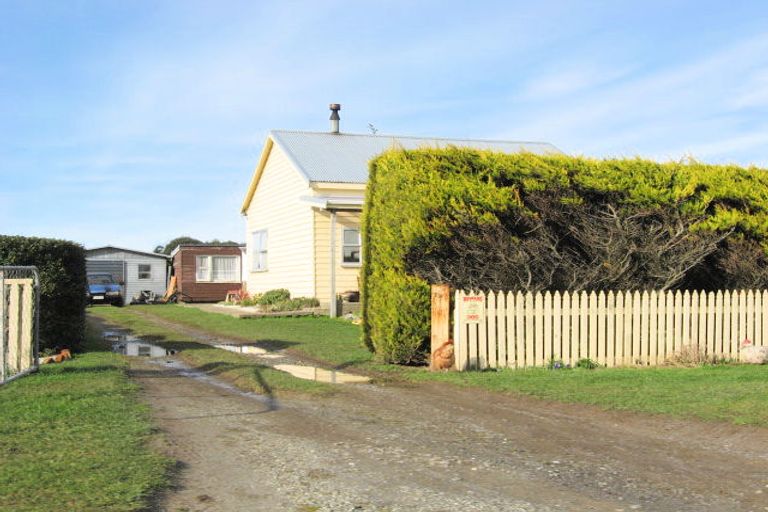 Photo of property in 22 Princes Road, Greenhills, Invercargill, 9877