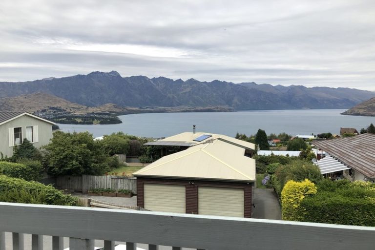 Photo of property in 36b Avalon Crescent, Fernhill, Queenstown, 9300