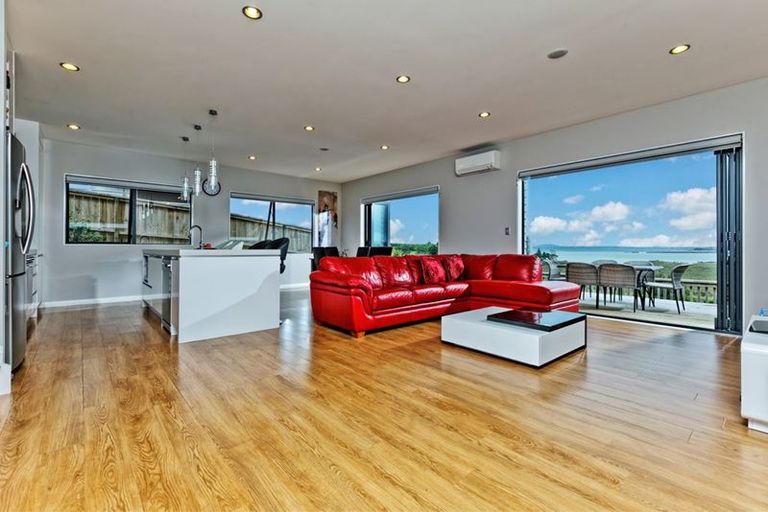 Photo of property in 28b Bannings Way, Hobsonville, Auckland, 0618