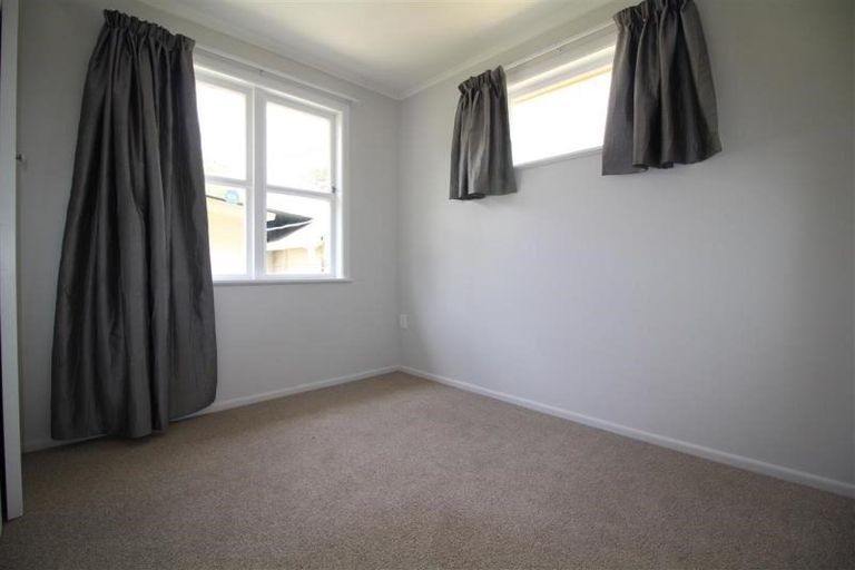 Photo of property in 21 Phillip Avenue, Glen Eden, Auckland, 0602