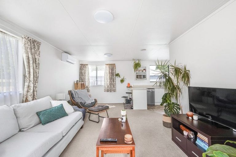 Photo of property in 35 Crawshaw Drive, Nawton, Hamilton, 3200