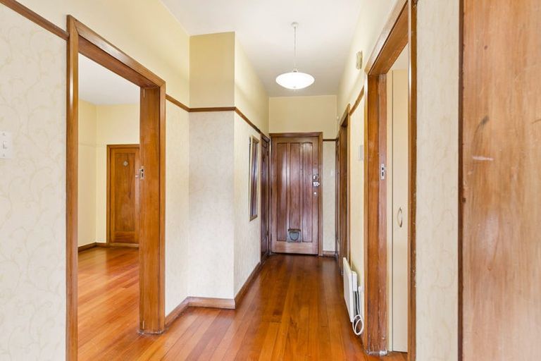 Photo of property in 9a Stowe Hill, Thorndon, Wellington, 6011