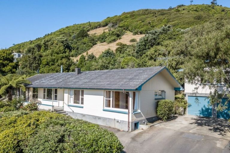 Photo of property in 35 Tui Crescent, Waikanae, 5036