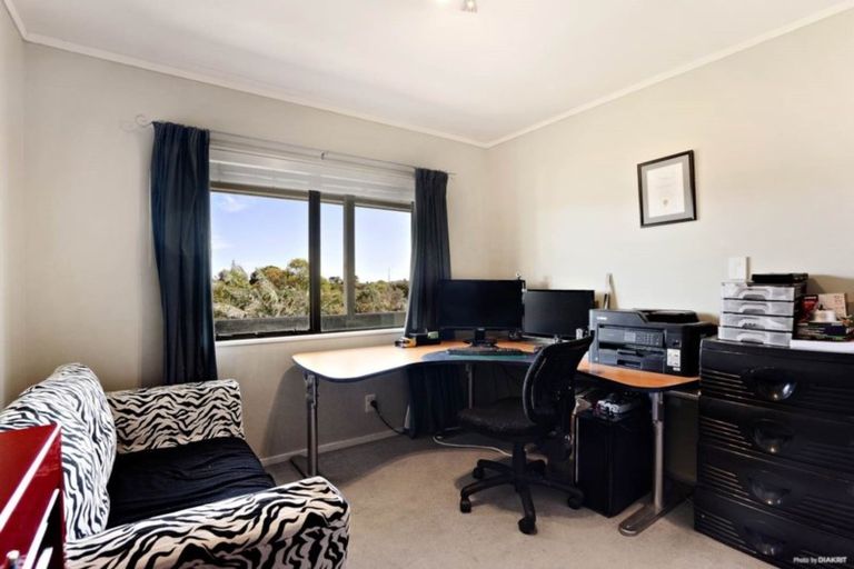 Photo of property in 1/9 Jay Court, Botany Downs, Auckland, 2010