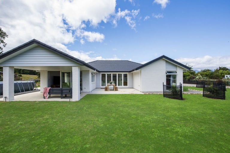 Photo of property in 7 Fairview Place, Levin, 5510