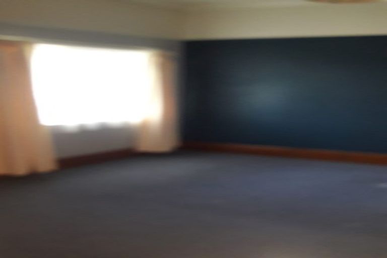 Photo of property in 16 Botanical Road, Takaro, Palmerston North, 4412
