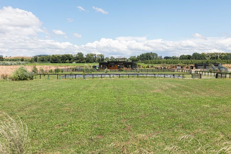 Photo of property in 34 Pourerere Road, Waipawa, 4271