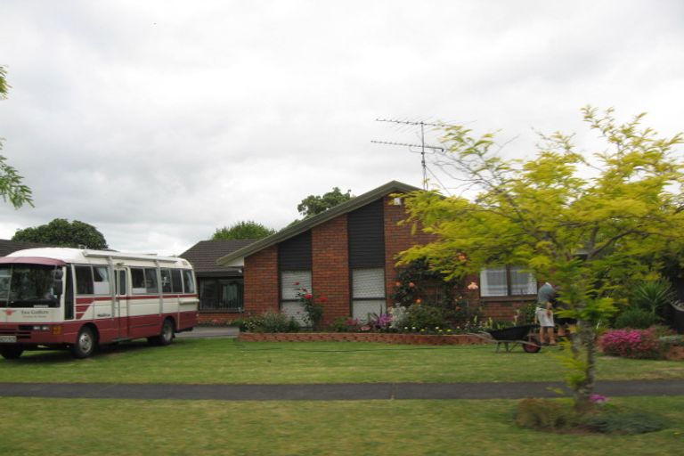 Photo of property in 10 Peridot Place, Conifer Grove, Takanini, 2112