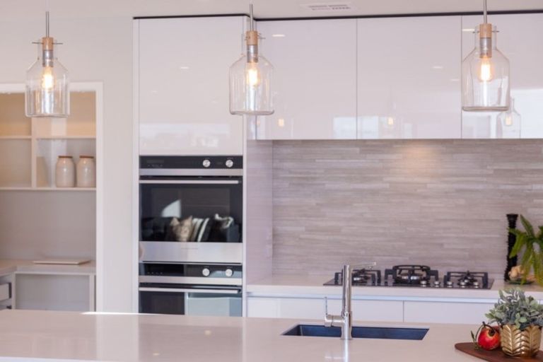 Photo of property in 16a Belt Road, Moturoa, New Plymouth, 4310