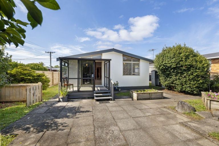 Photo of property in 14 Walsh Road, Westown, New Plymouth, 4310