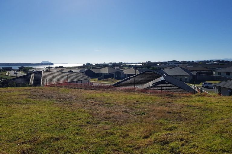 Photo of property in 13 Lakeside Terrace, Omokoroa, 3114