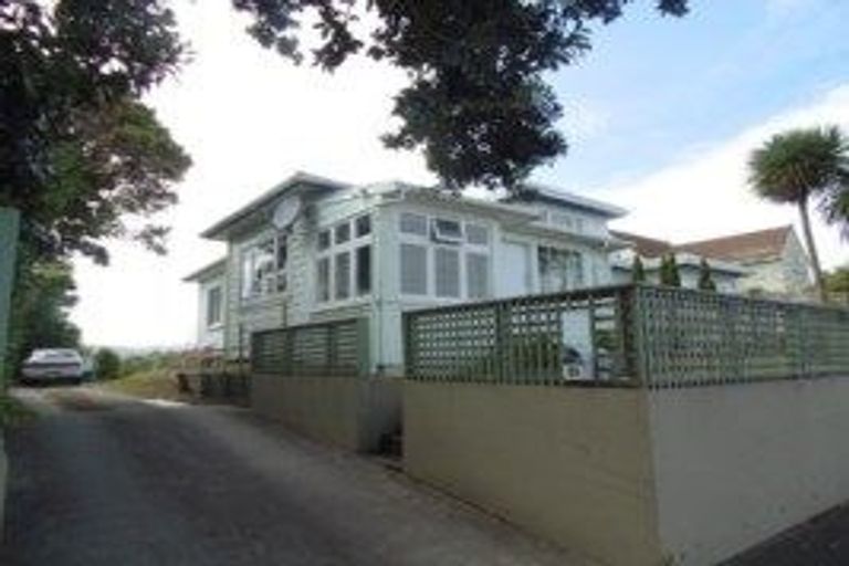 Photo of property in 50 Mana Esplanade, Paremata, Porirua, 5026