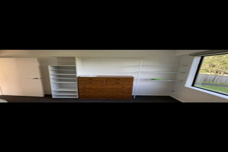 Photo of property in 2/1020 East Coast Road, Fairview Heights, Auckland, 0630