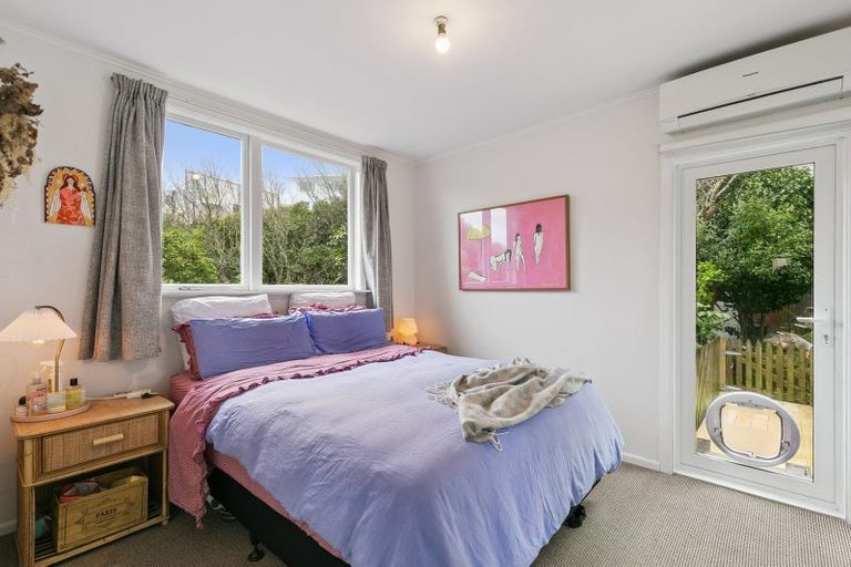 Photo of property in 3/8 Mataroa Avenue, Northland, Wellington, 6012