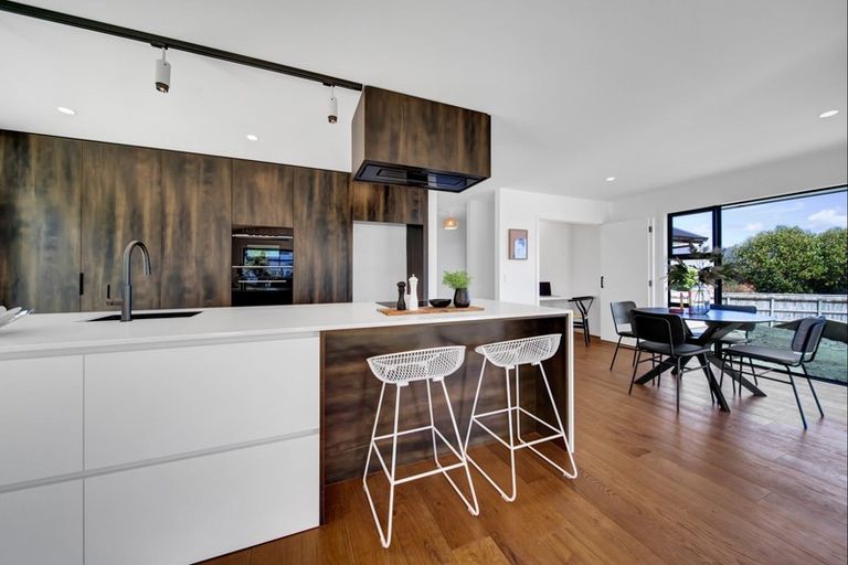 Photo of property in 10c Anderson Way, Highlands Park, New Plymouth, 4312