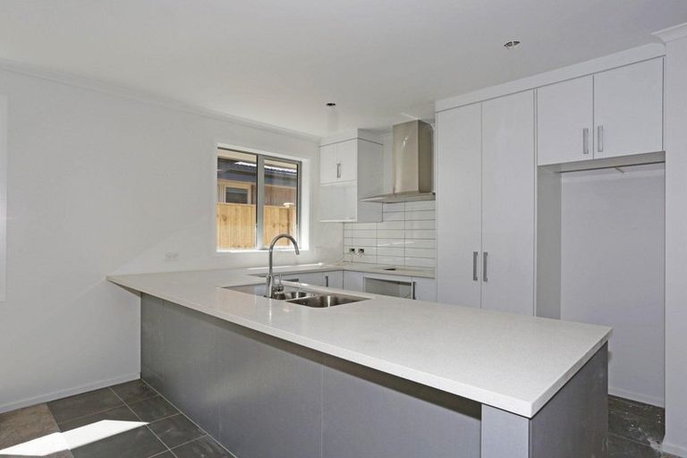 Photo of property in 17 Raki Street, Pukekohe, 2120