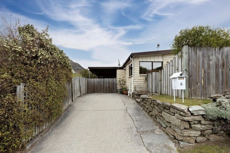 Photo of property in 4 Remarkables Crescent, Frankton, Queenstown, 9300