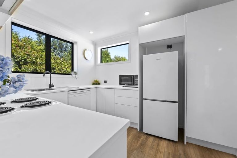 Photo of property in 47b Barrett Street, Westown, New Plymouth, 4310