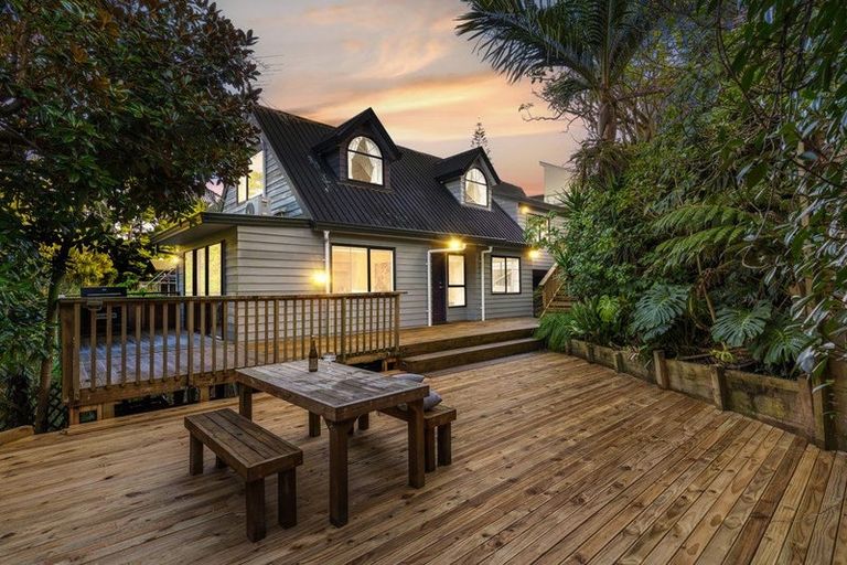 Photo of property in 3/244 Onewa Road, Birkenhead, Auckland, 0626