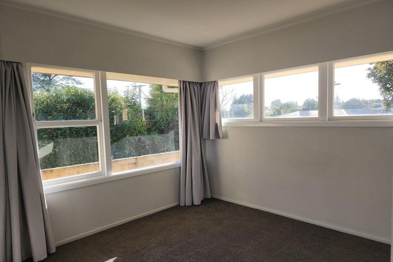 Photo of property in 11 Knighton Road, Hillcrest, Hamilton, 3216