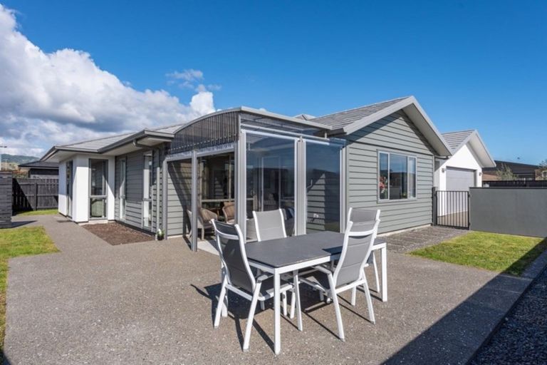 Photo of property in 6 Christow Court, Paraparaumu, 5032