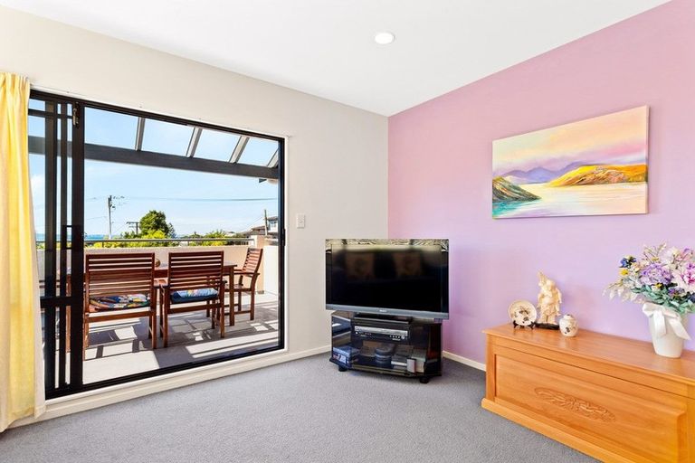 Photo of property in 20a Auld Street, Torbay, Auckland, 0630