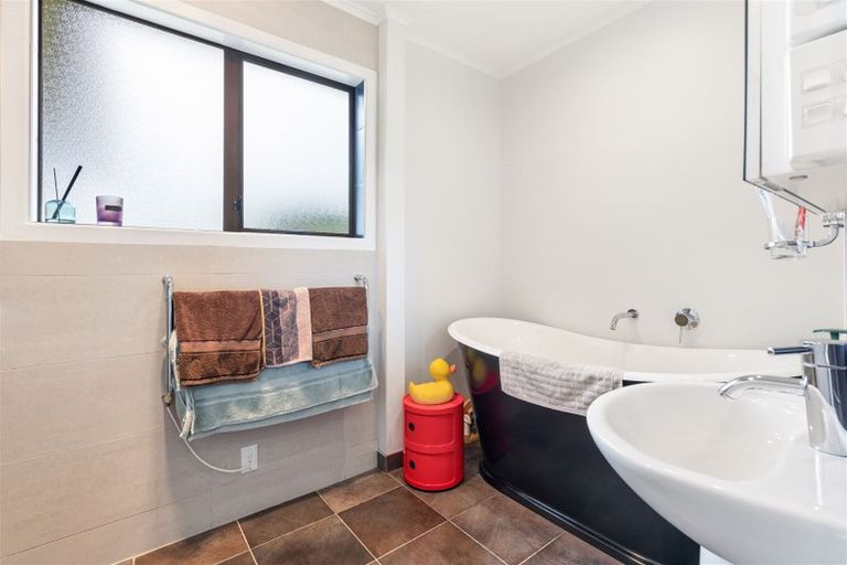 Photo of property in 56 O'neills Road, Swanson, Auckland, 0614